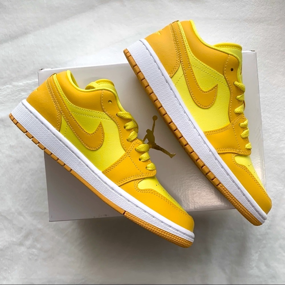 Jordan 1 Low Yellow Strike - Picture 3 of 10